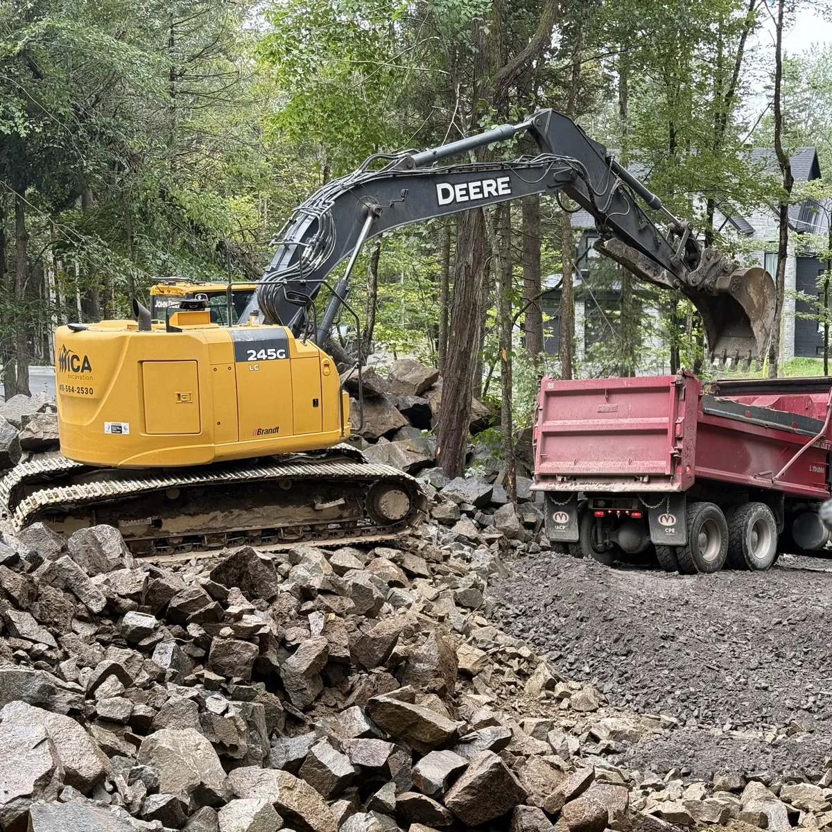 Transport - MICA Excavation Québec 3
